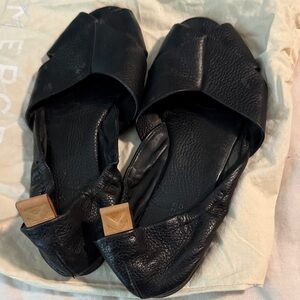 Black Leather Women's Shoes -Mercedes Castillo